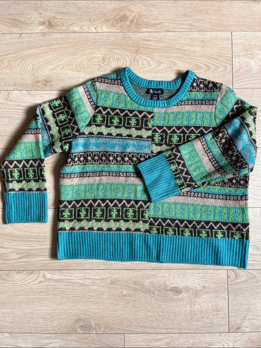 Patterned Crewneck Sweater in Teal & Green